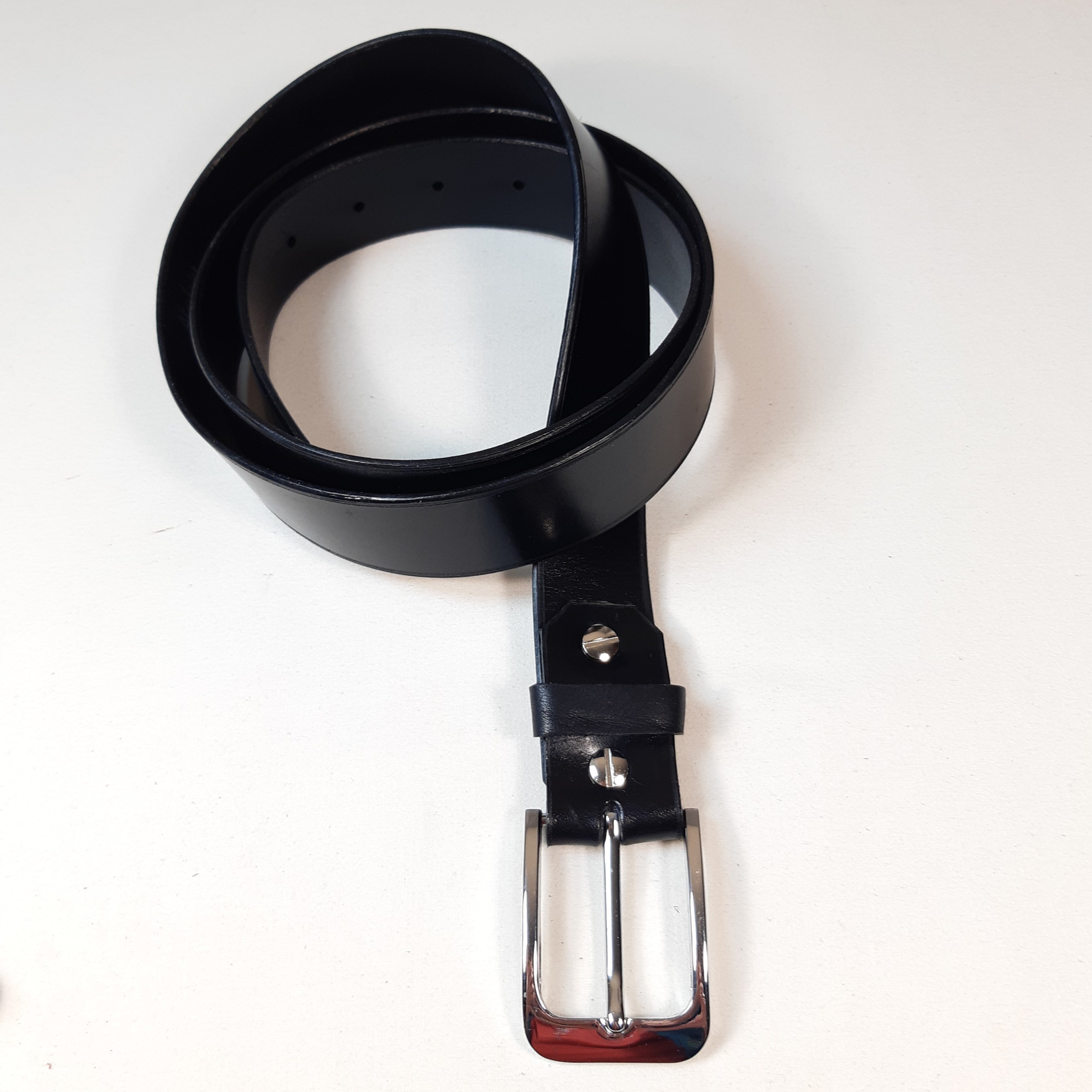 Ceinture cuir homme coloris noir.