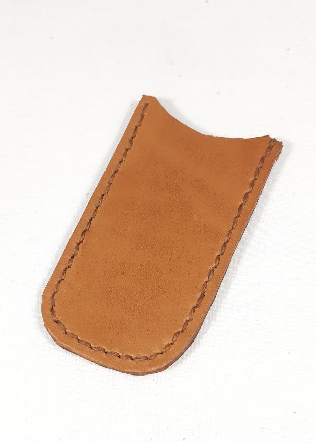 Etui en cuir, cousu main point sellier, pour cl&eacute; usb