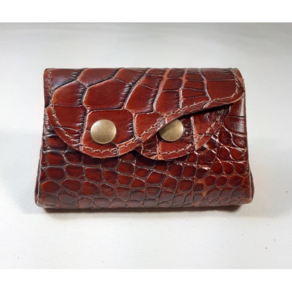 Porte-monnaie cro&ucirc;te de cuir fa&ccedil;on croco.