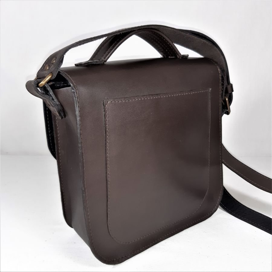 Gladde rundleren tas voor mannen.
