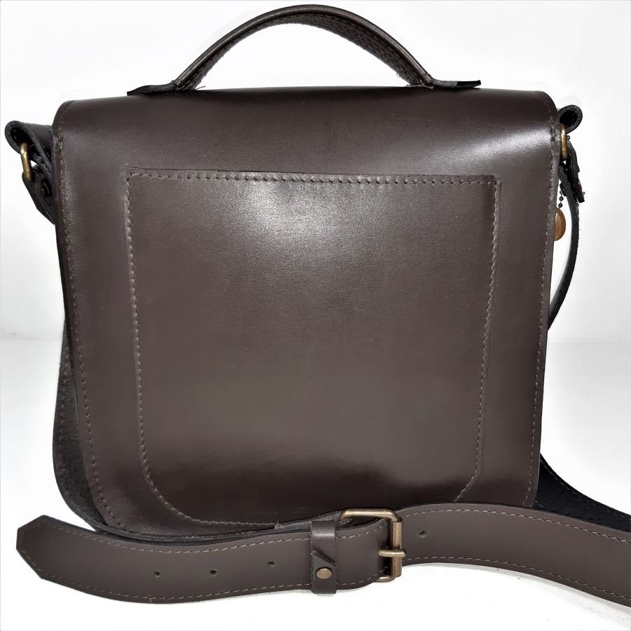 Gladde rundleren tas voor mannen.