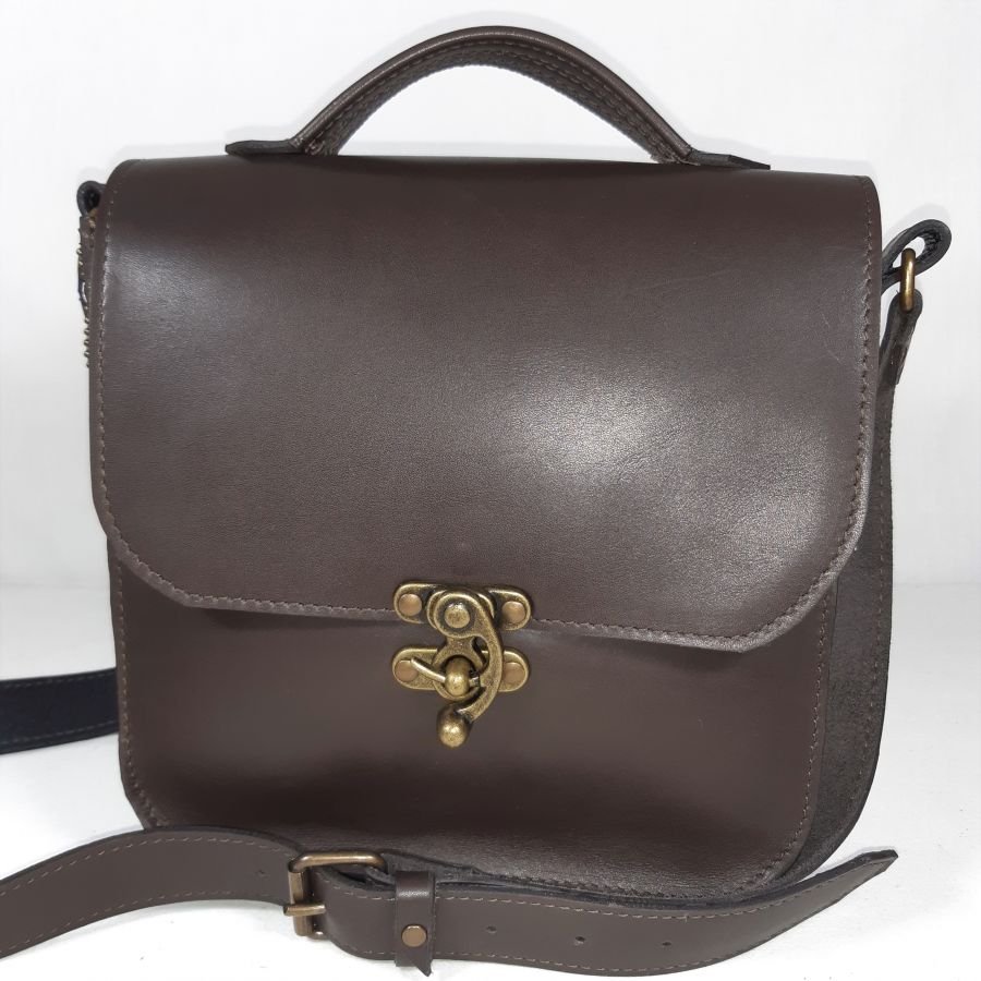Gladde rundleren tas voor mannen.